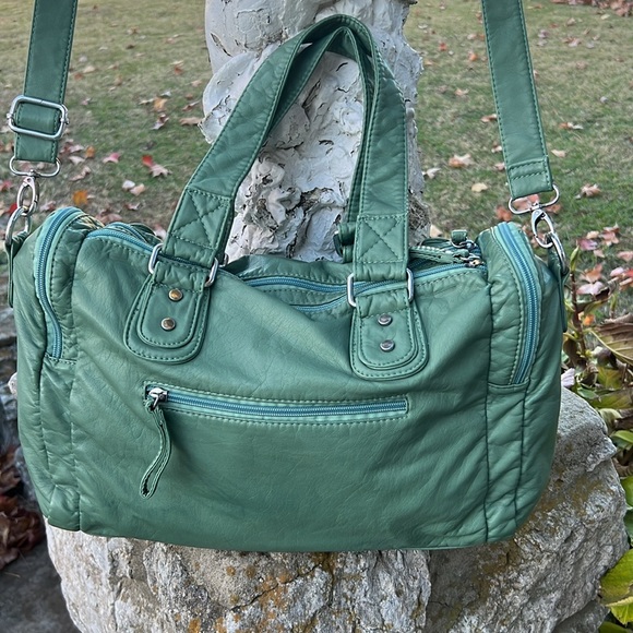 EUC Scarleton Faux Leather Crossbody/Shoulder Bag - Picture 6 of 15